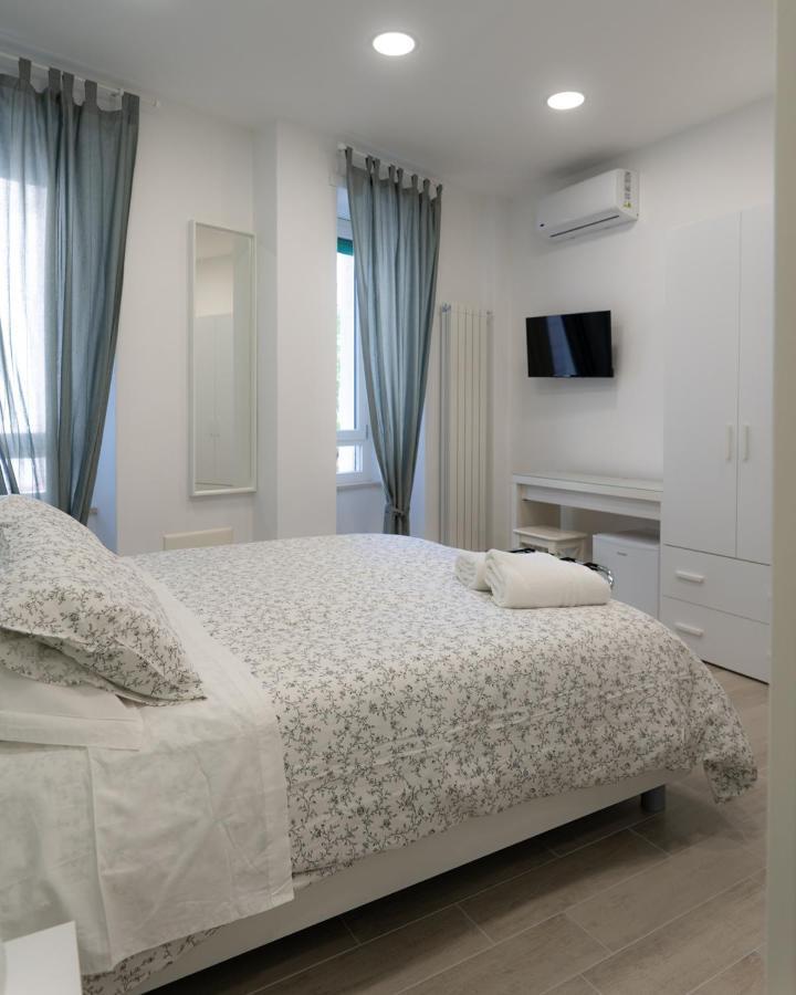 Dimora Cavour Hotel Naples Exterior photo